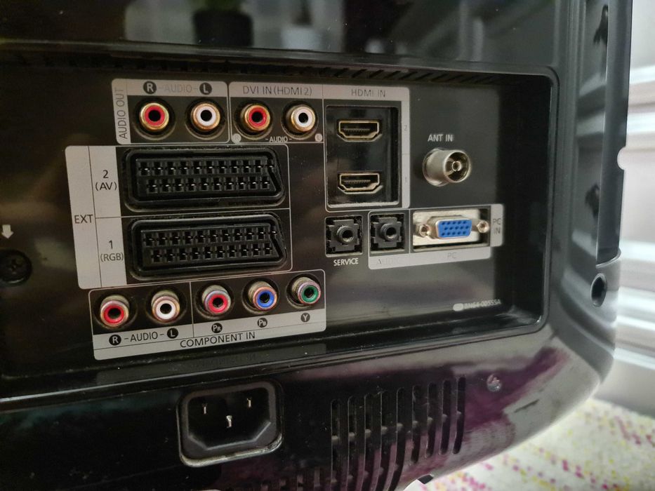 Vand 2 Televizoare (TV Samsung LE-26R81B/TV Philips, 28PHH4109 71cm