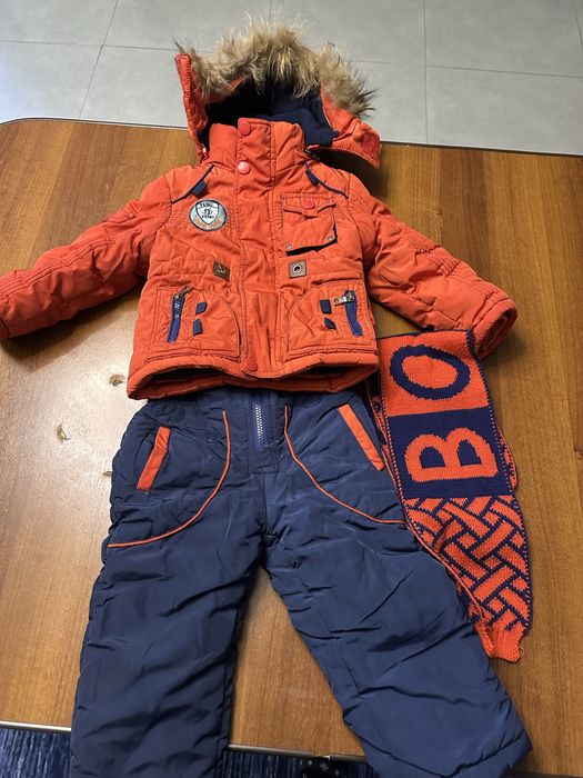 Продам комбинезон детский  пойдет и мальчику и девочке .