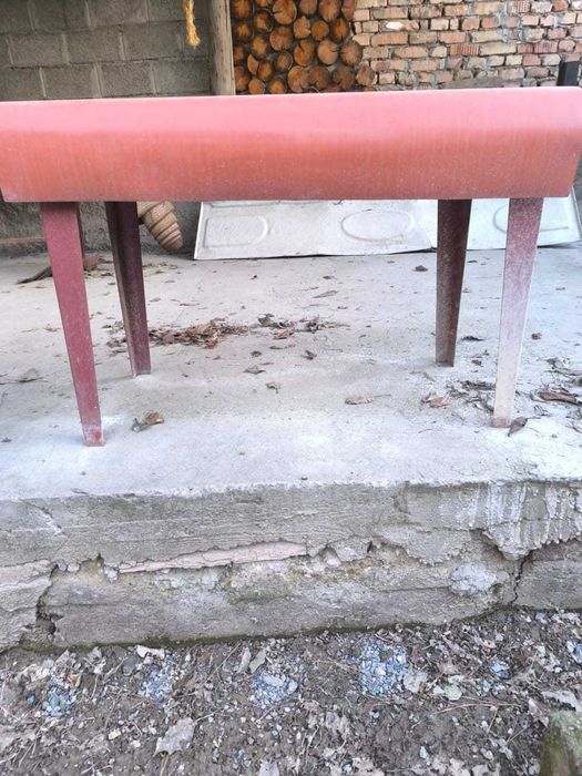 Столик металлический, для сада