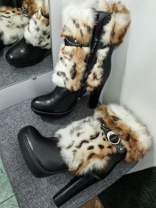 Продам  зимние, осенние  сапоги 36р,  38рр ( НОВЫЕ)