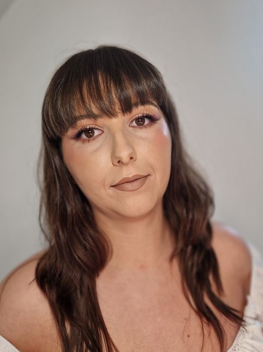 Servicii Make-Up – La mine sau la tine acasă!