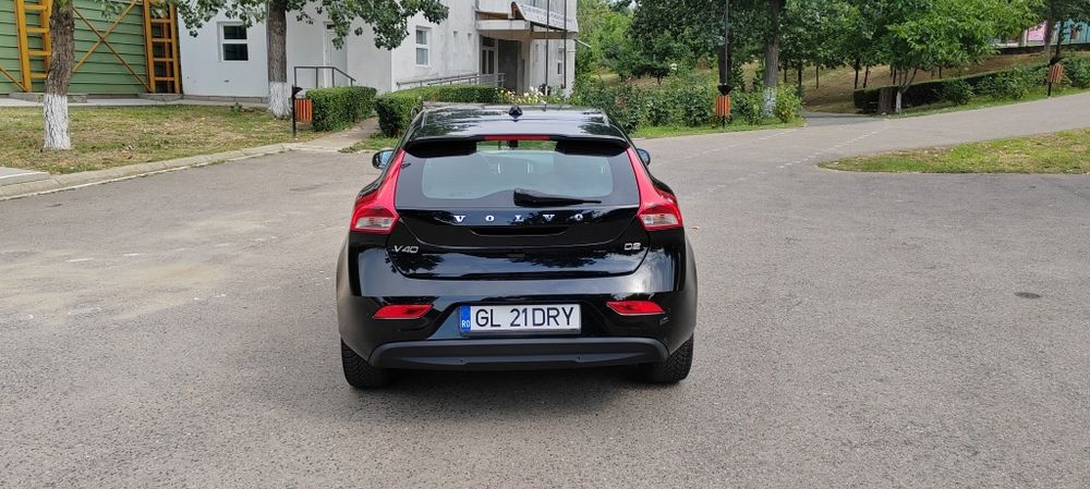 VOLVO V40 2015 — imagine 4
