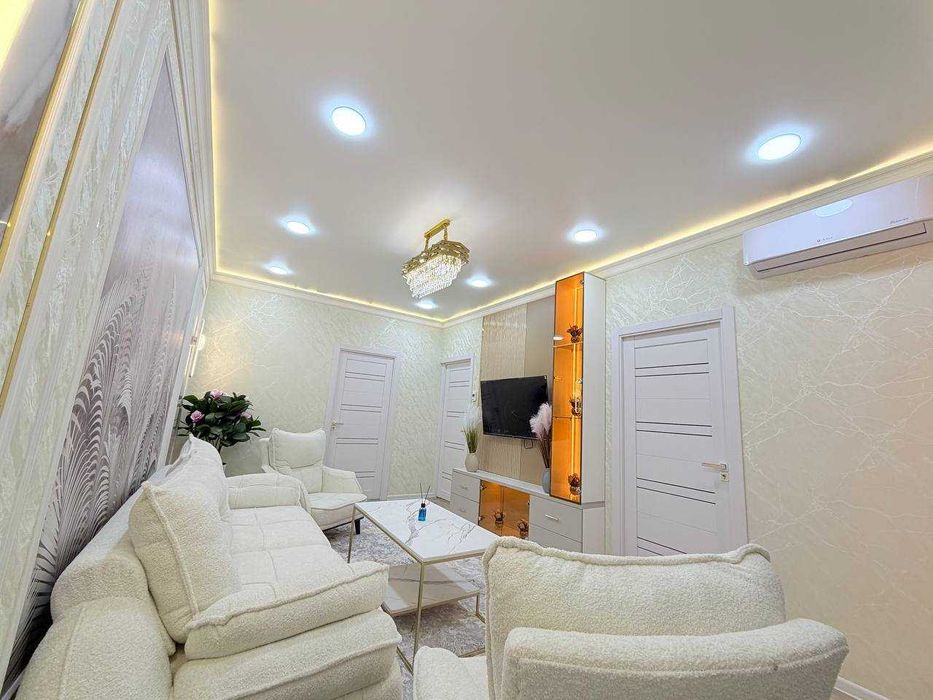 Чиланзарский район рядом метро Чиланзар / срочный вариант / 2в3 Id07