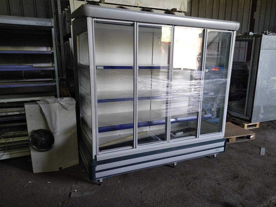 Халдилни витрини HAUSER със стъклени врати