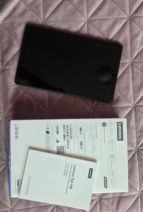 Продавам таблет Lenovo Tab M8 HD LTE в цвят Iron Grey