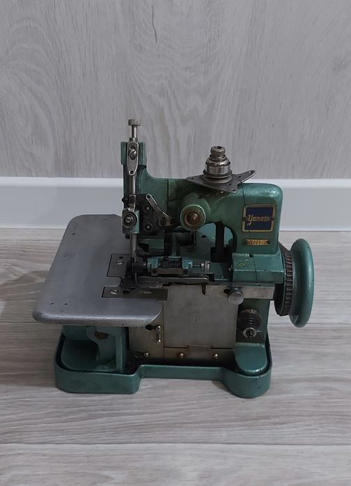 Продам оверлок в хорошем состоянии