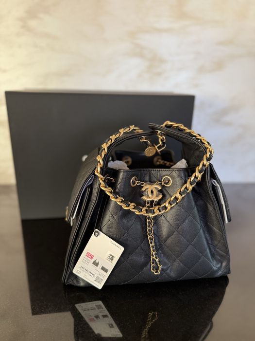 Chanel medium size 333€ НАЛИЧНА Нова