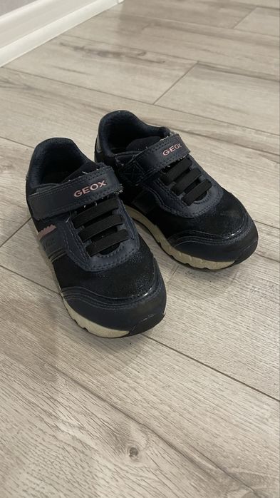 Детская обувь разная