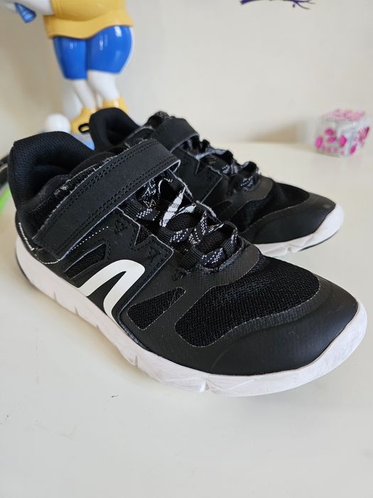 Adidas Newfeel marime 35 interior 21.6