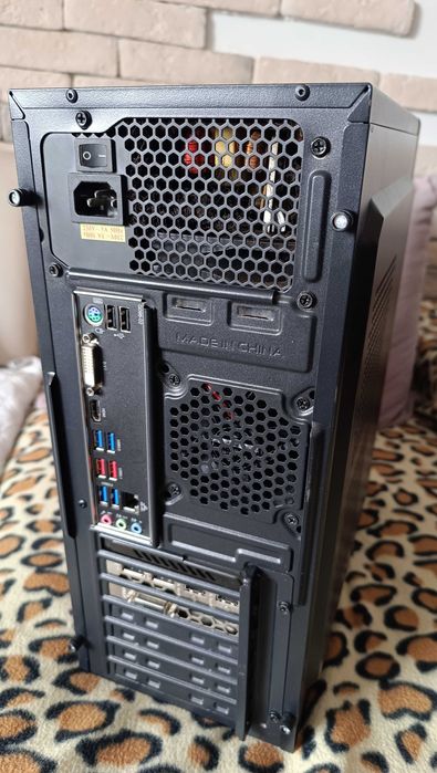 компютър за игри - Ryzen 5 2600 - GTX 1060 6GB - 16GB рам- 512 m.2 SSD