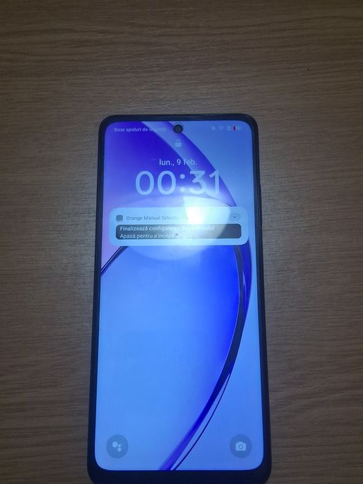 Vând Oppo a40 6gb ram 128gb