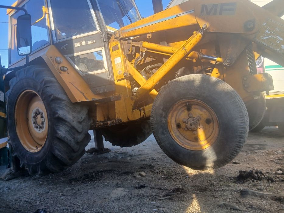 Vând Buldo excavator