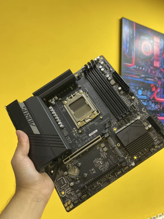 Продам мат плату АМ5 DDR5 Aorus
