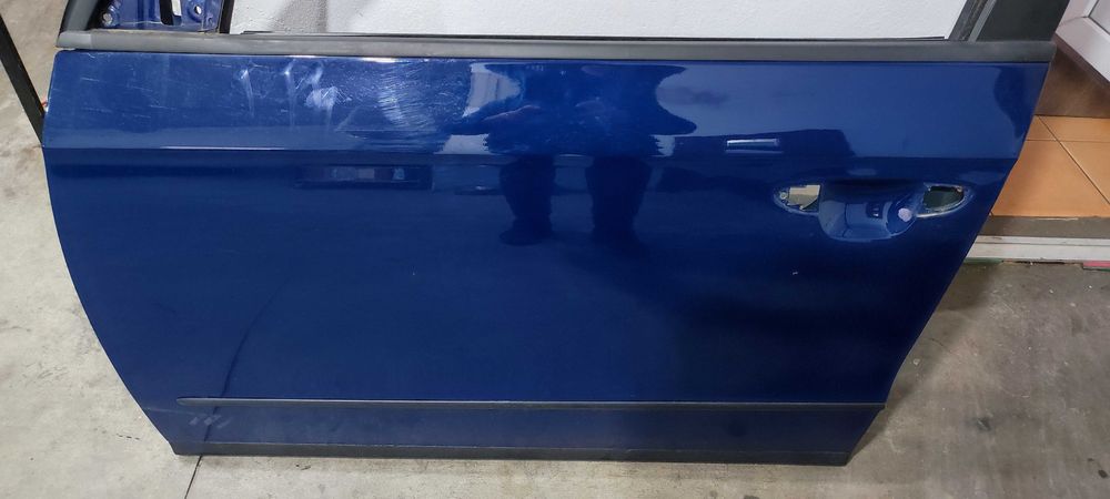 Usa stanga fata volkswagen vw passat B6 break an 2009 cod culoare LA6E