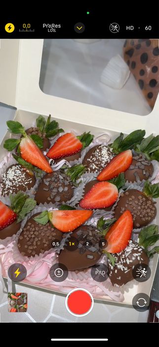 клубника в шоколаде