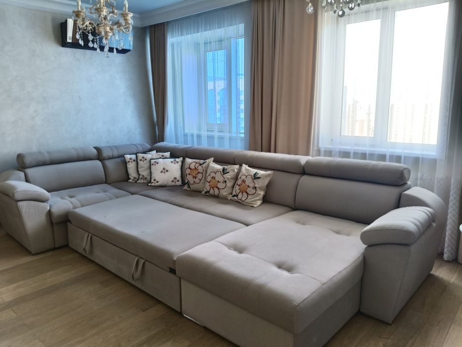 Диван угловой в хорошем состоянии