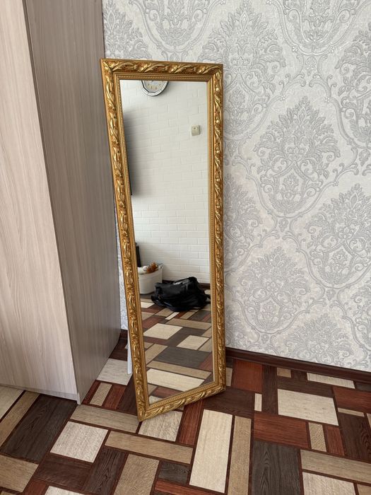Продам зеркало напольное