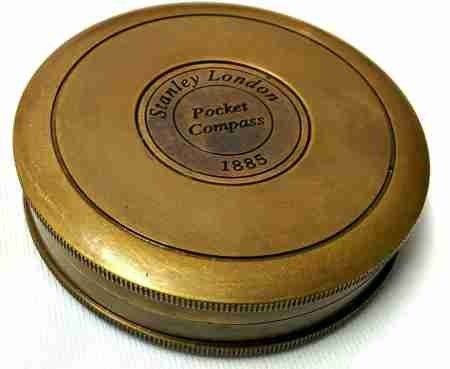 Busola de buzunar din alama masiva piesa colecție ,stare excelentă dia