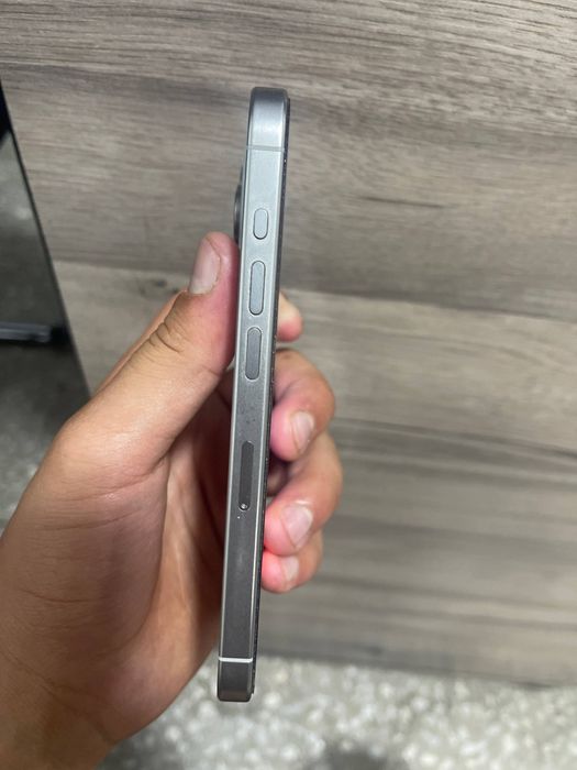iphone 15 pro natural gold ranga oxshidi xolati tnig usta kormagan