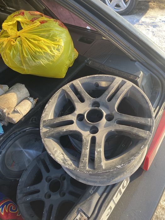 Продам титанки на r13. В хорошем состоянии.