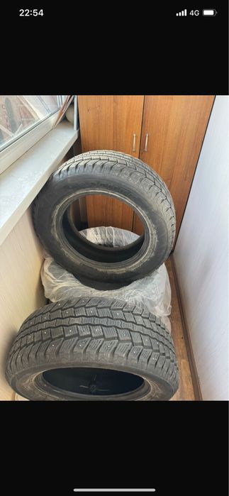 Продам шины на шипах