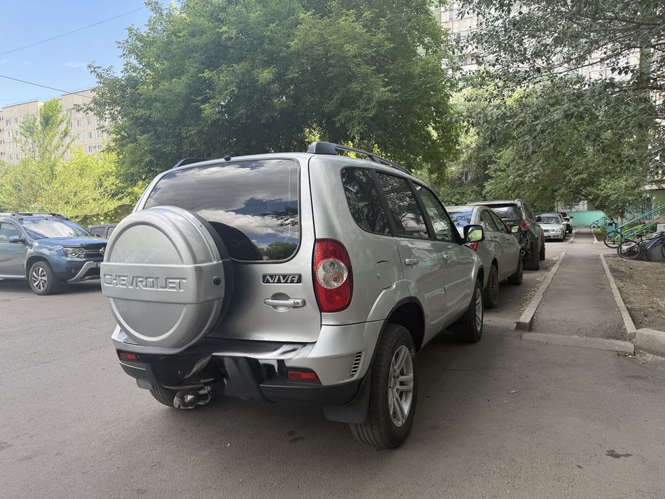 Продам Chevrolet Niva 2011 г
