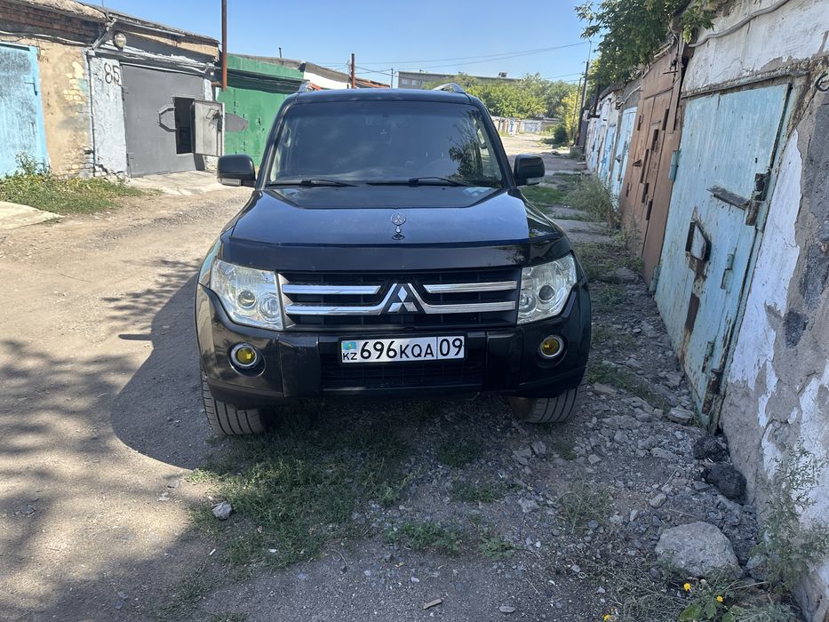 Продою поджеро 4
