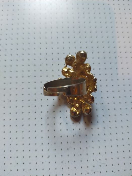 Продам- Кольцо- перстень.