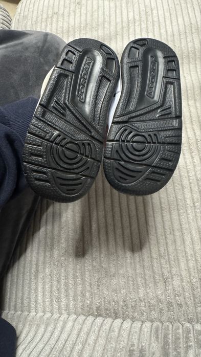 Нови детски маратонки Jordan