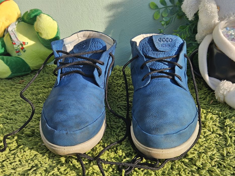 Ecco обувки от кожа в синьо N39