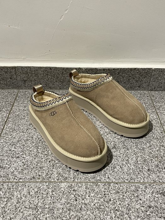 UGG Tazz Slipper Mustard (in stoc marimea 37, 38, 39)