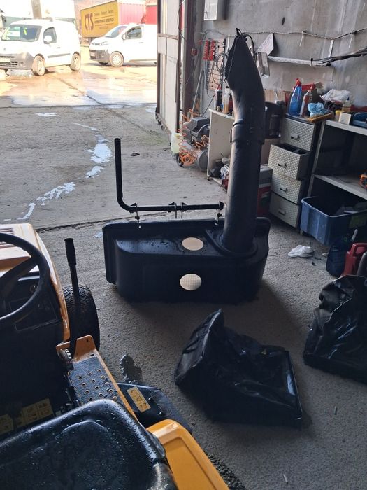 Продавам тракторна косачка косачка