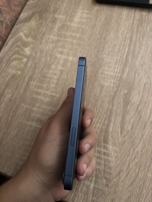 Vand iphone 13 nou