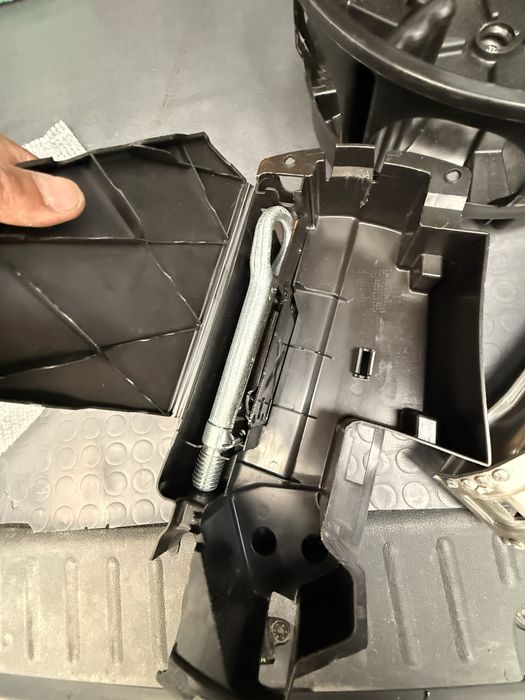 Крик,ключ за гуми  Авариен комплек Мерцедес W218, Mercedes W221,W222