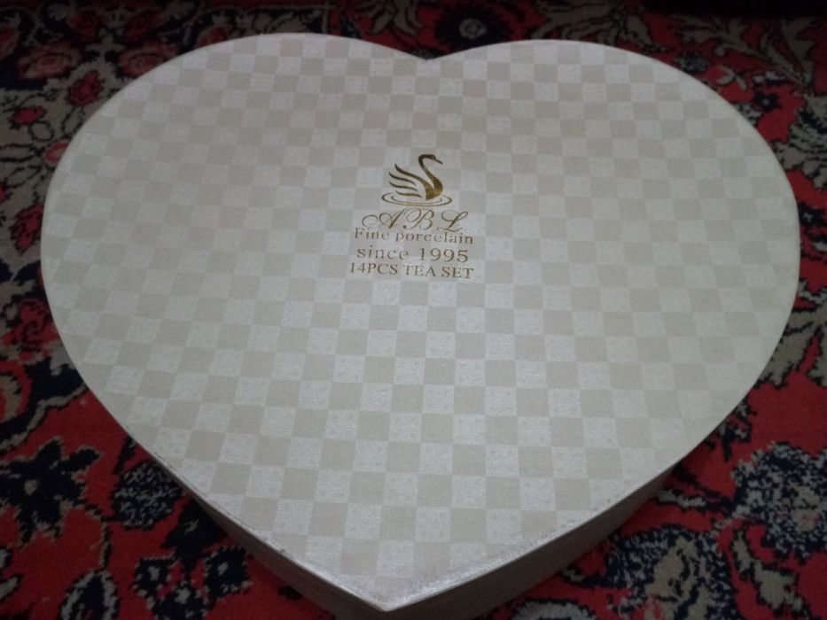 Продается чайный сервиз