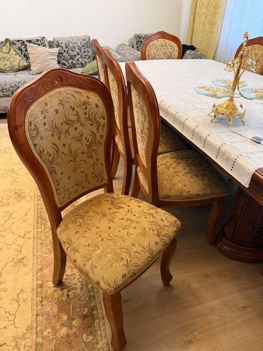 продам стол и 10 стульев