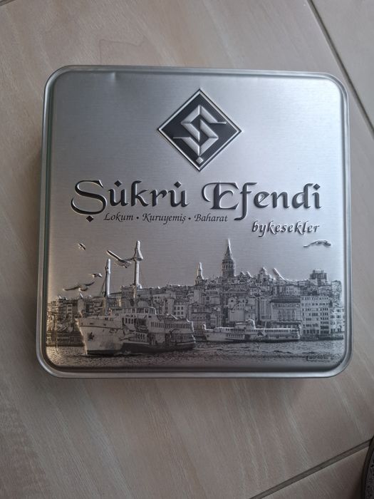 Жестяные контейнеры
