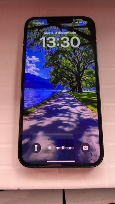 Vând iPhone 13 128 gb