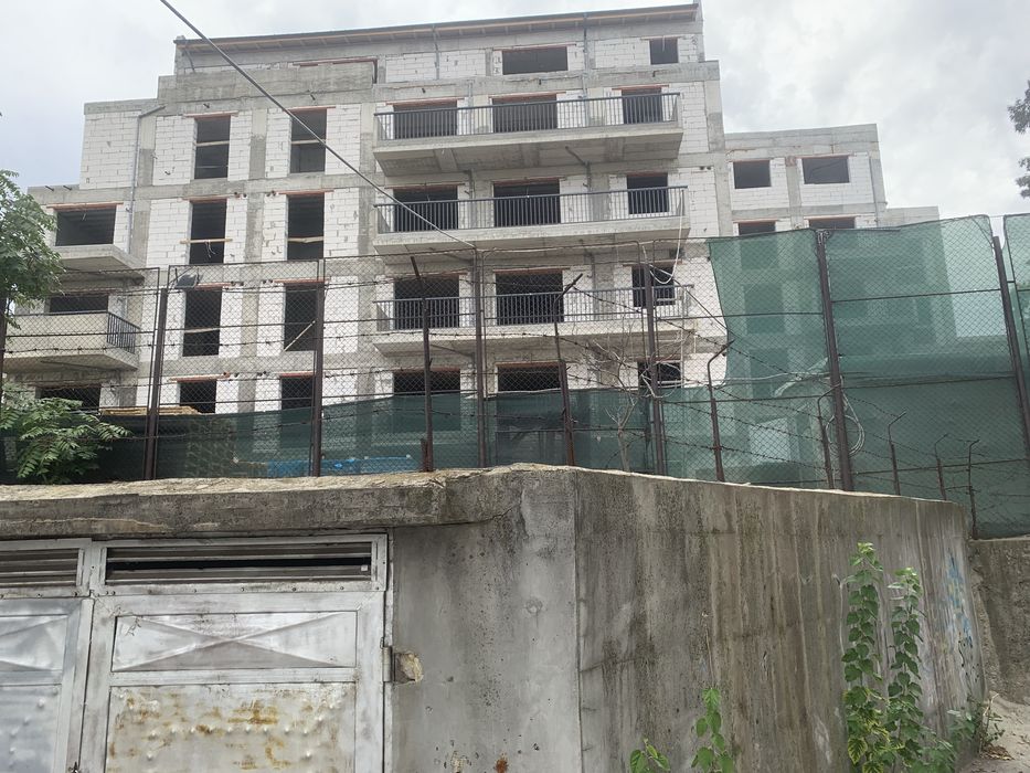 Garaj pe Str. Manastirii, pret negociabil , Pret negociabil.