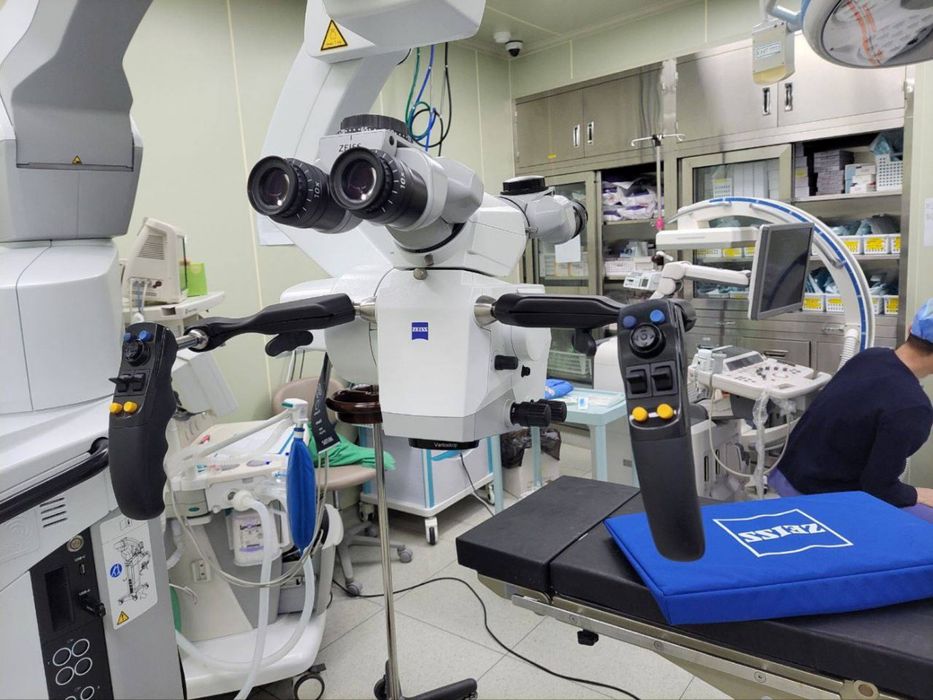 Микроскоп   универсал  Zeiss Tivato 700