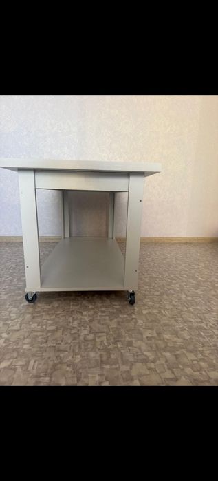 Журнальный стол новый