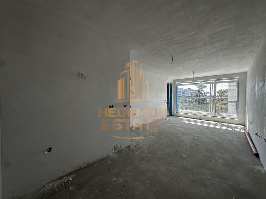 Продава се Двустаен апартамент в Варна, Цветен квартал - 69 кв.м за 1220 €/кв.м - Снимка #2