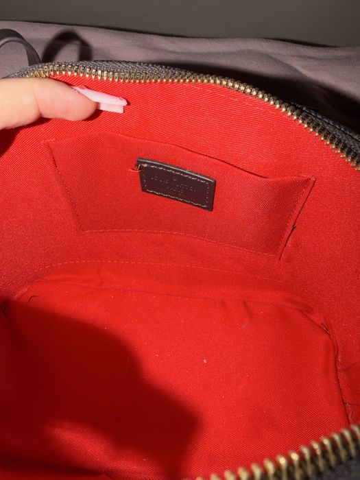 Geantă Louis Vuitton