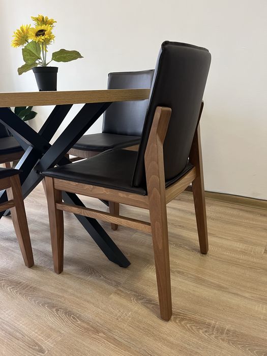 Модерни Тапицирани Столове