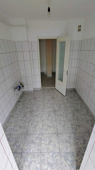 Apartament 3 camere  de vanzare
