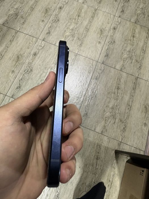 Айфон 15 про.