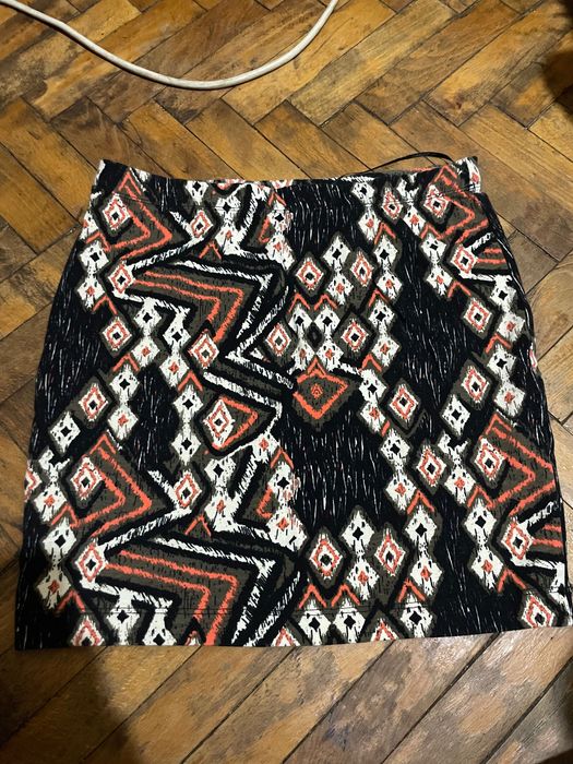 Vând doua fuste - New Yorker