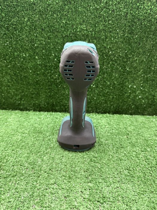 Безчетков импакт Makita DTD156