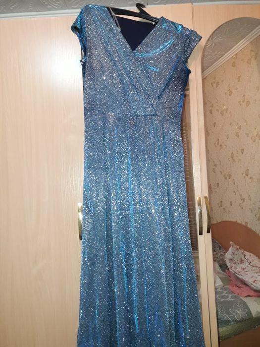 Срочно продам красивое платье