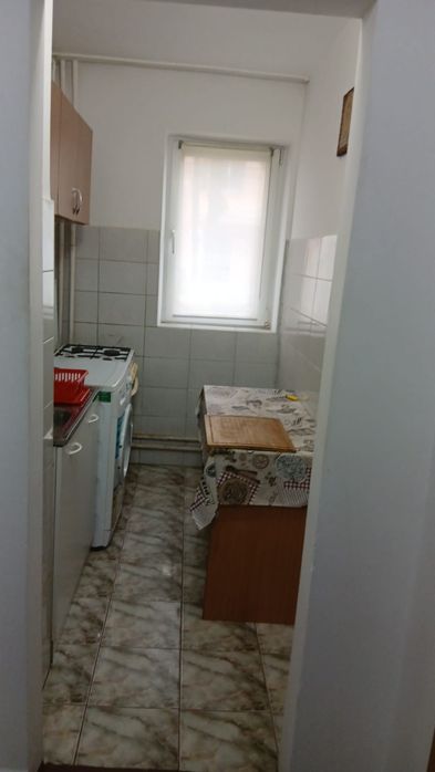 Închiriem garsonieră
